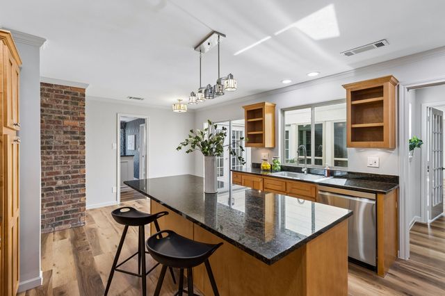 8115 Old Moss Road, Dallas, TX 75231