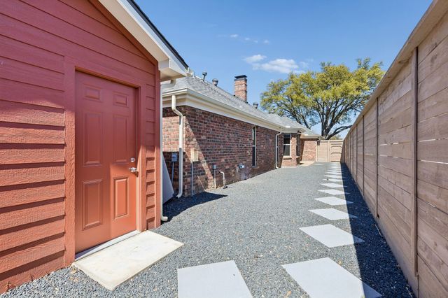 8115 Old Moss Road, Dallas, TX 75231