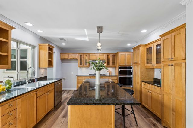 8115 Old Moss Road, Dallas, TX 75231