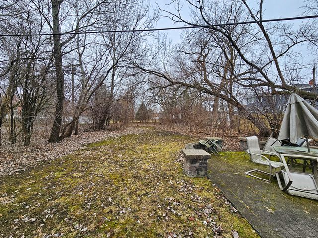 270 E Saint Charles Road, Elmhurst, IL 60126