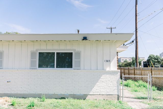 1385 OBLATE DR, San Antonio, TX 78216