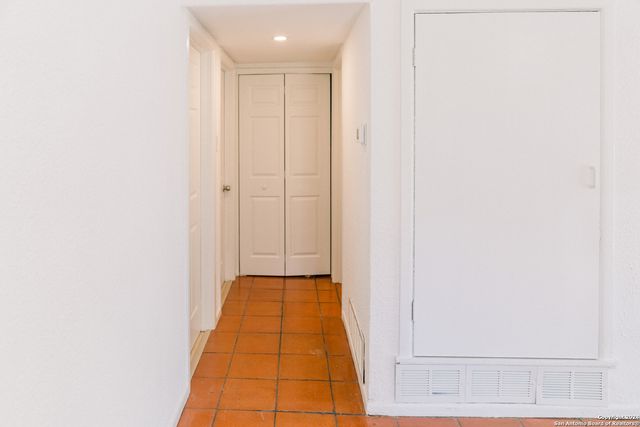 1385 OBLATE DR, San Antonio, TX 78216