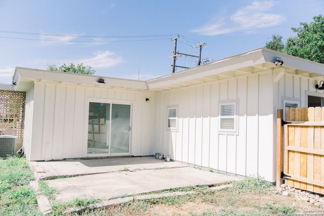 1385 OBLATE DR, San Antonio, TX 78216