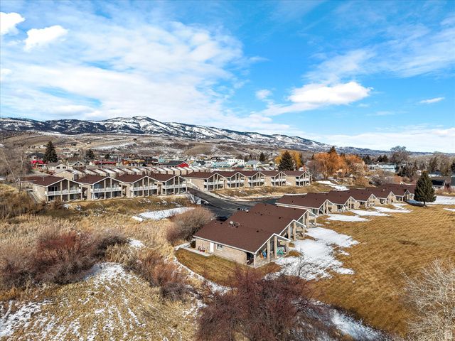 20 S LAKESIDE DR, Garden City, UT 84028