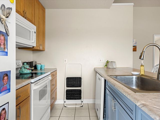 20 S LAKESIDE DR, Garden City, UT 84028