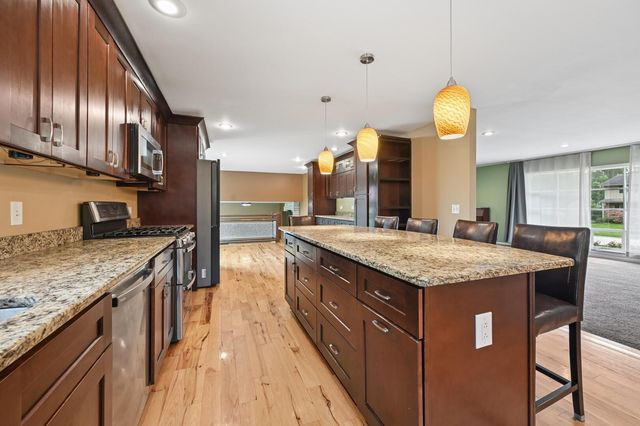 4708 N Burman Drive, Crystal Lake, IL 60014