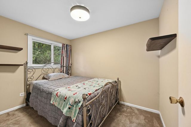 4708 N Burman Drive, Crystal Lake, IL 60014