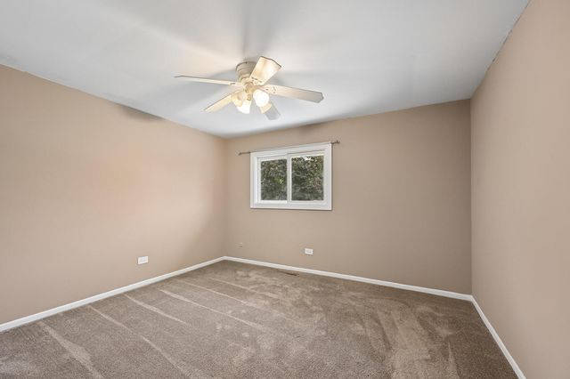 4708 N Burman Drive, Crystal Lake, IL 60014