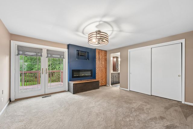 4708 N Burman Drive, Crystal Lake, IL 60014