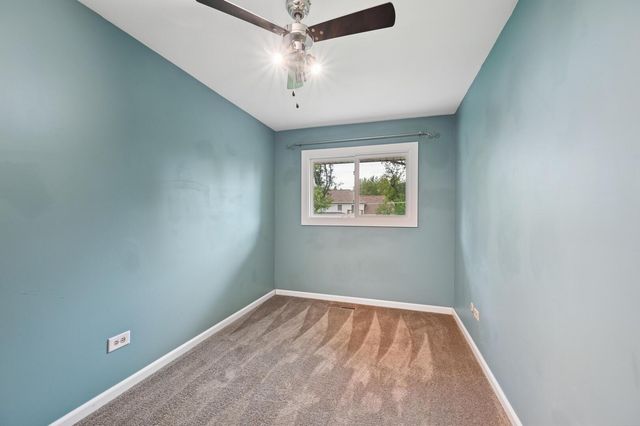 4708 N Burman Drive, Crystal Lake, IL 60014