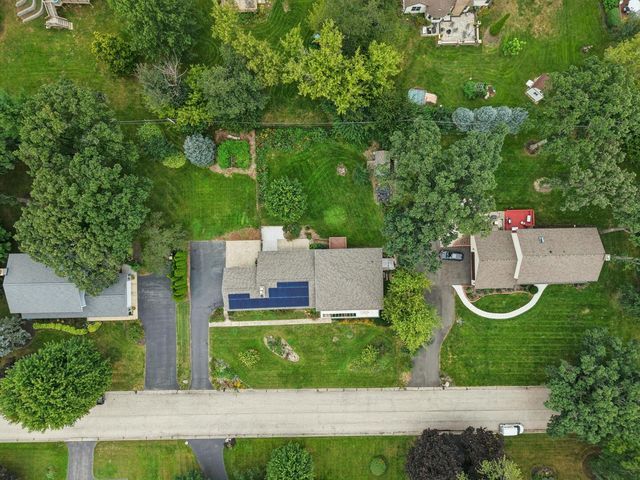 4708 N Burman Drive, Crystal Lake, IL 60014