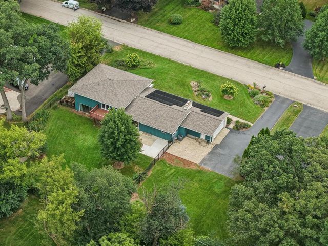 4708 N Burman Drive, Crystal Lake, IL 60014
