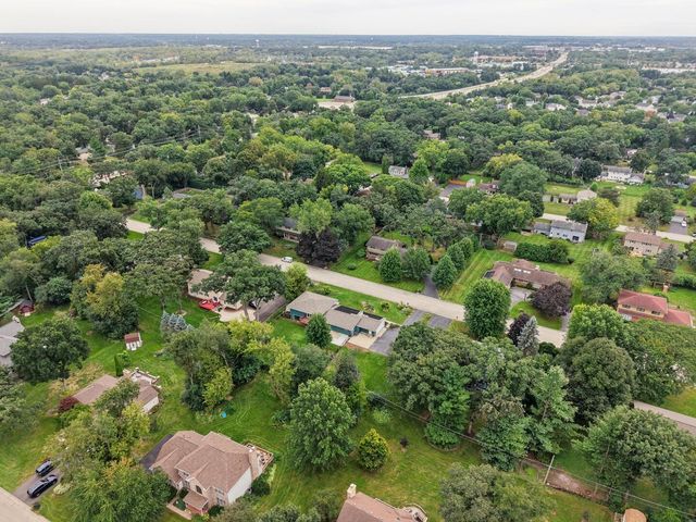 4708 N Burman Drive, Crystal Lake, IL 60014