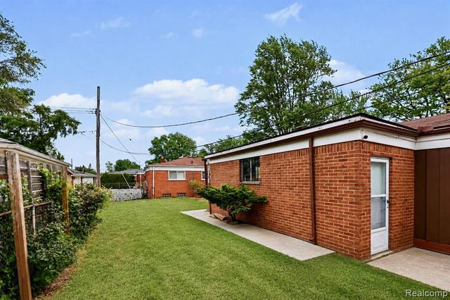 28326 Alden Street, Madison Heights, MI 48071