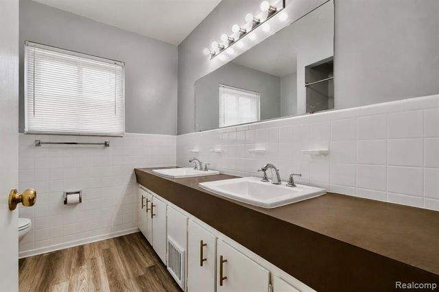 28326 Alden Street, Madison Heights, MI 48071