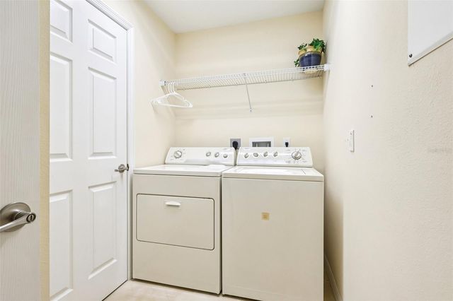 30308 LIPIZZAN TERRACE, Mount Dora, FL 32757