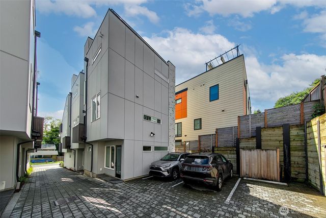 1525 C 17th Avenue S, Seattle, WA 98144