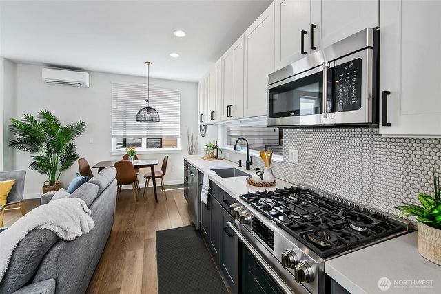 1525 C 17th Avenue S, Seattle, WA 98144