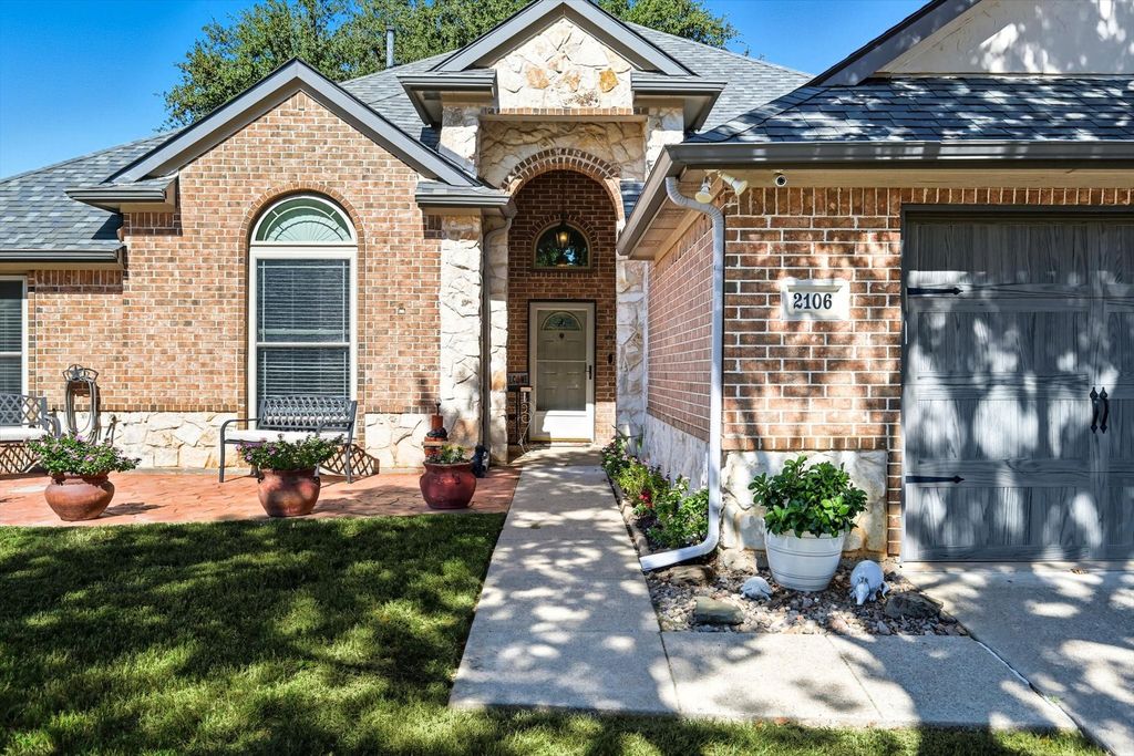 2106 Driskell Drive, Corinth, TX 76210