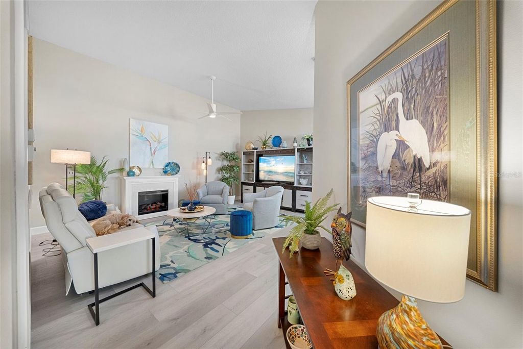 Image 2 of property listing at 5566 MODENA PLACE, Sarasota, FL 34238