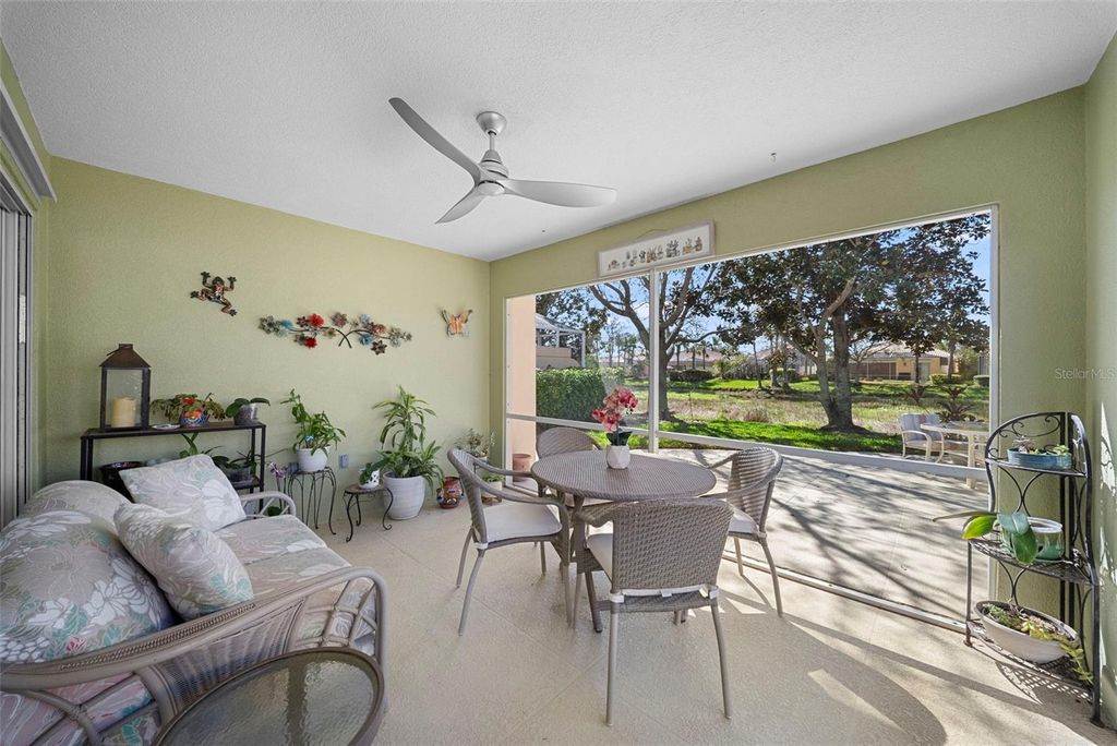 Image 20 of property listing at 5566 MODENA PLACE, Sarasota, FL 34238
