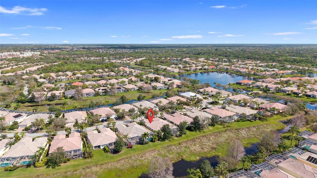 Image 30 of property listing at 5566 MODENA PLACE, Sarasota, FL 34238