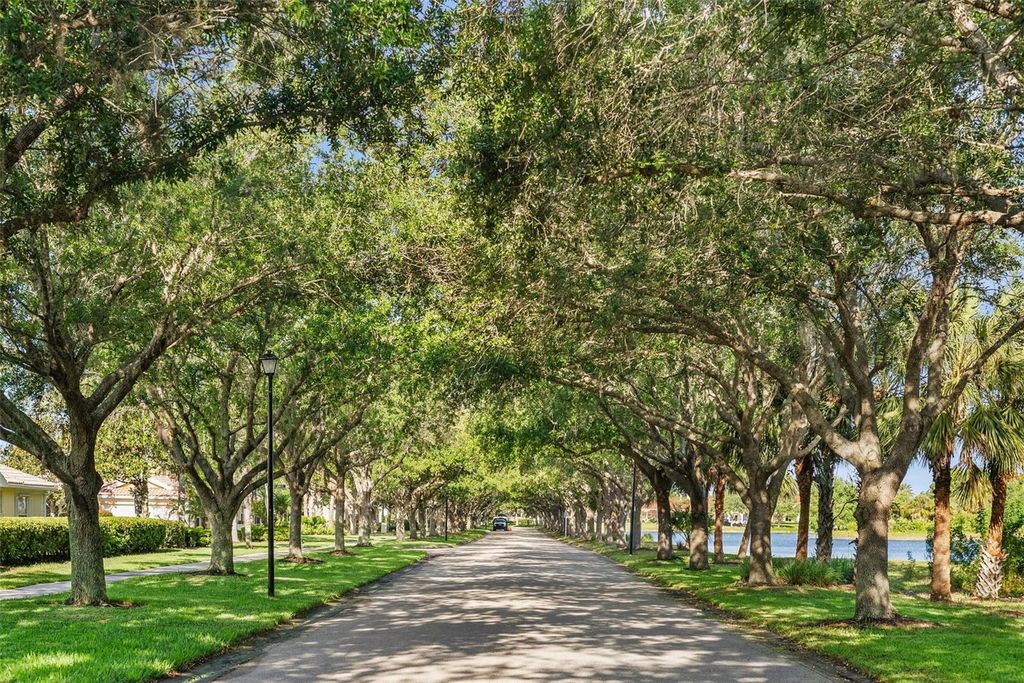 Image 58 of property listing at 5566 MODENA PLACE, Sarasota, FL 34238