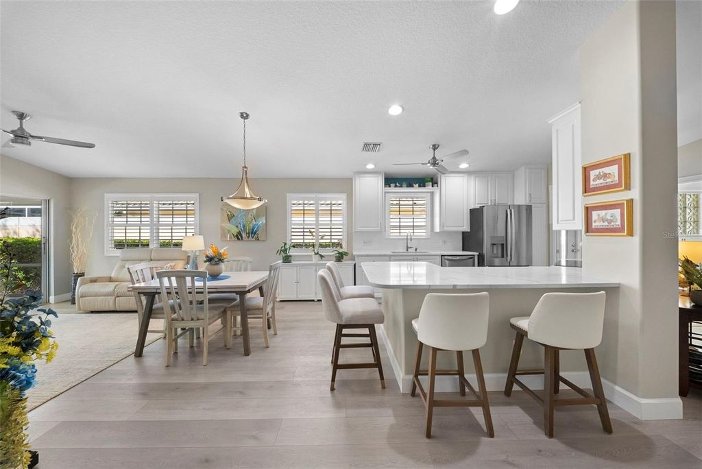 Image 9 of property listing at 5566 MODENA PLACE, Sarasota, FL 34238