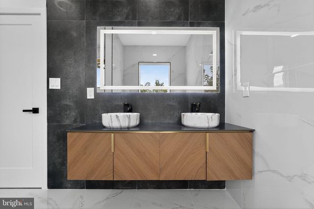 1424 S RINGGOLD ST, Philadelphia, PA 19146