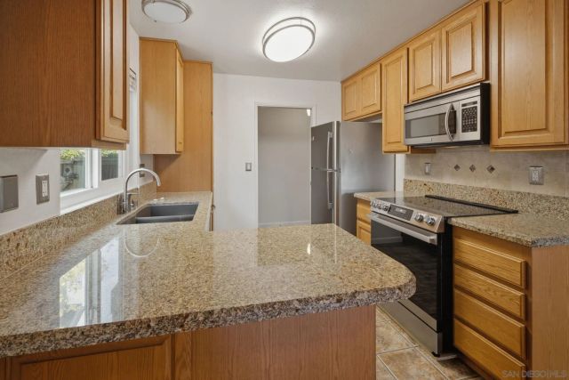 1612 BRIDGEVIEW DR, San Diego, CA 92105