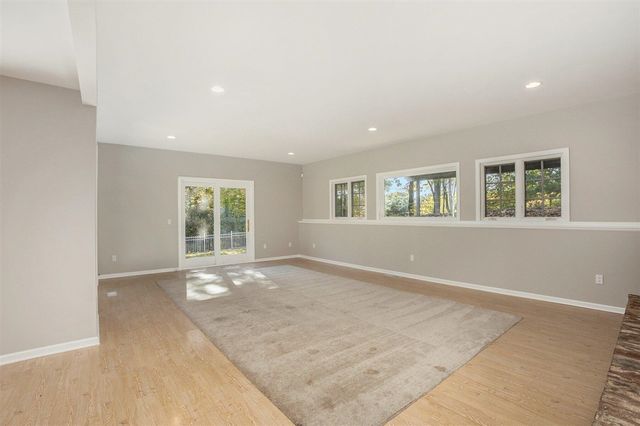 7540 Alaska Ridge, Alto, MI 49302