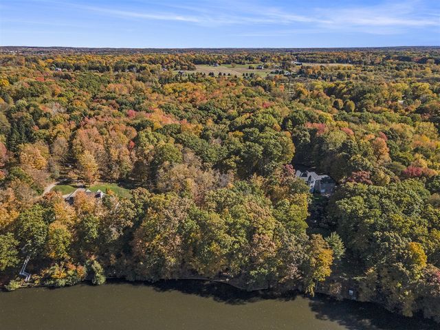 7540 Alaska Ridge, Alto, MI 49302