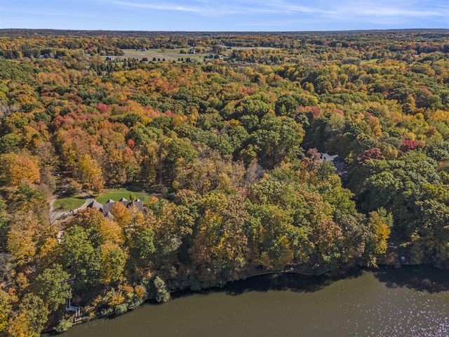 7540 Alaska Ridge, Alto, MI 49302