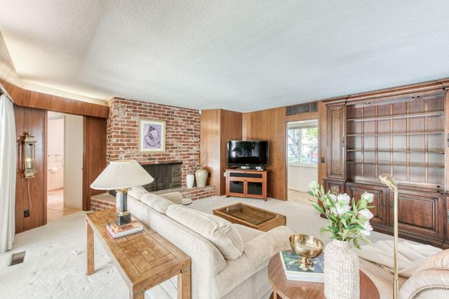 1449 W Barstow Avenue, Fresno, CA 93711