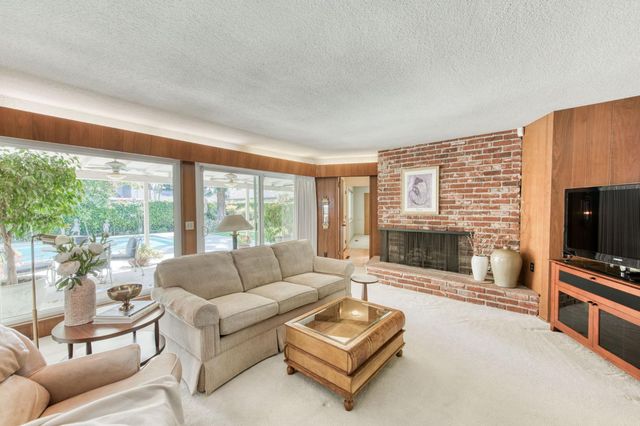 1449 W Barstow Avenue, Fresno, CA 93711