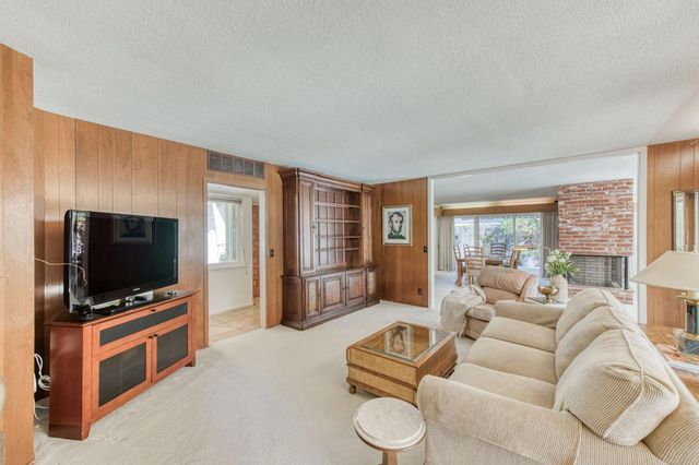 1449 W Barstow Avenue, Fresno, CA 93711