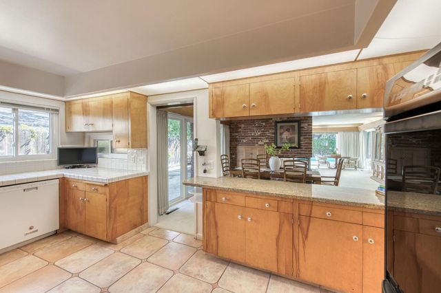 1449 W Barstow Avenue, Fresno, CA 93711