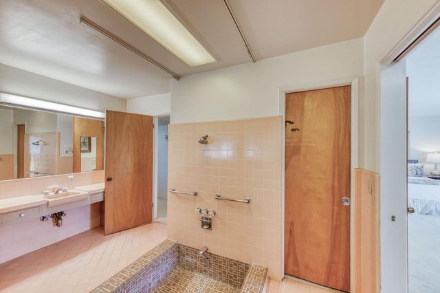 1449 W Barstow Avenue, Fresno, CA 93711