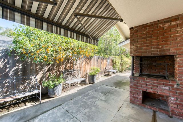 1449 W Barstow Avenue, Fresno, CA 93711