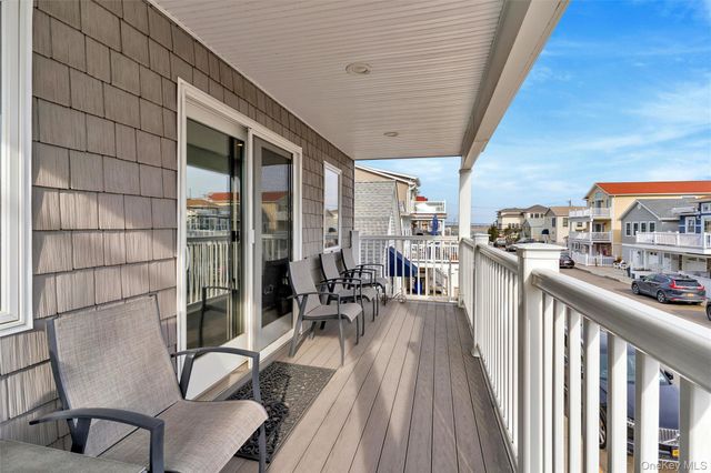 87 Arizona Avenue, Long Beach, NY 11561