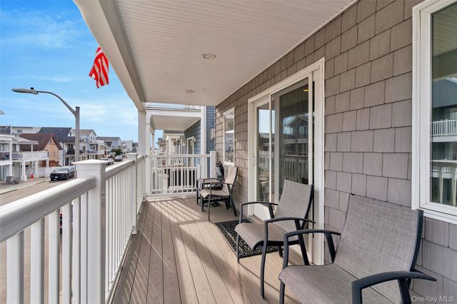 87 Arizona Avenue, Long Beach, NY 11561