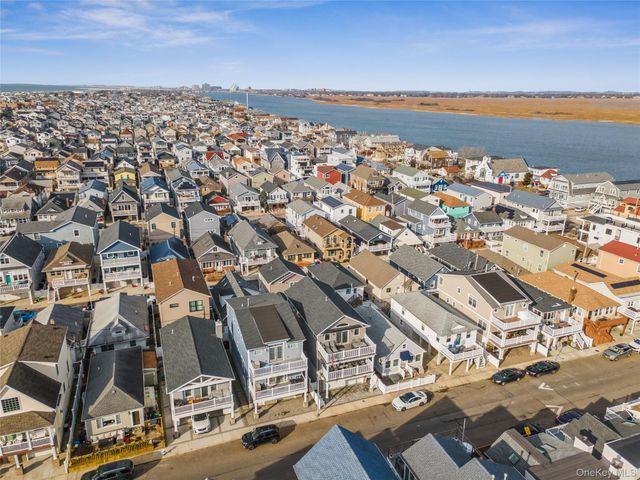87 Arizona Avenue, Long Beach, NY 11561