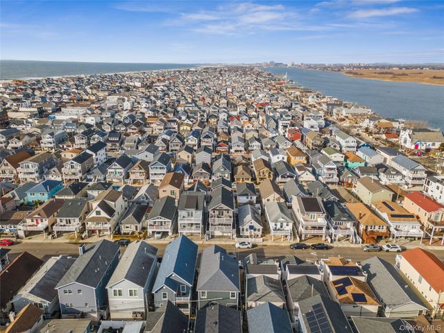 87 Arizona Avenue, Long Beach, NY 11561