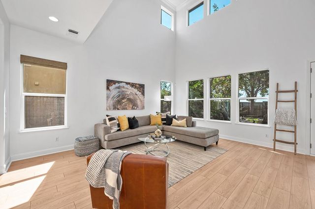 4924 Village Green Dr, El Dorado Hills, CA 95762