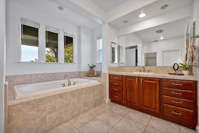 4924 Village Green Dr, El Dorado Hills, CA 95762