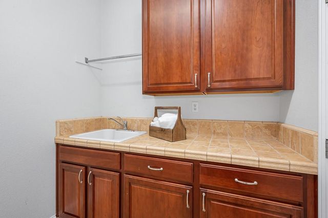 4924 Village Green Dr, El Dorado Hills, CA 95762