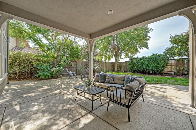 4924 Village Green Dr, El Dorado Hills, CA 95762