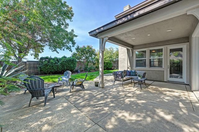 4924 Village Green Dr, El Dorado Hills, CA 95762