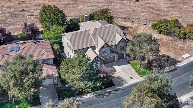4924 Village Green Dr, El Dorado Hills, CA 95762