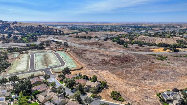4924 Village Green Dr, El Dorado Hills, CA 95762